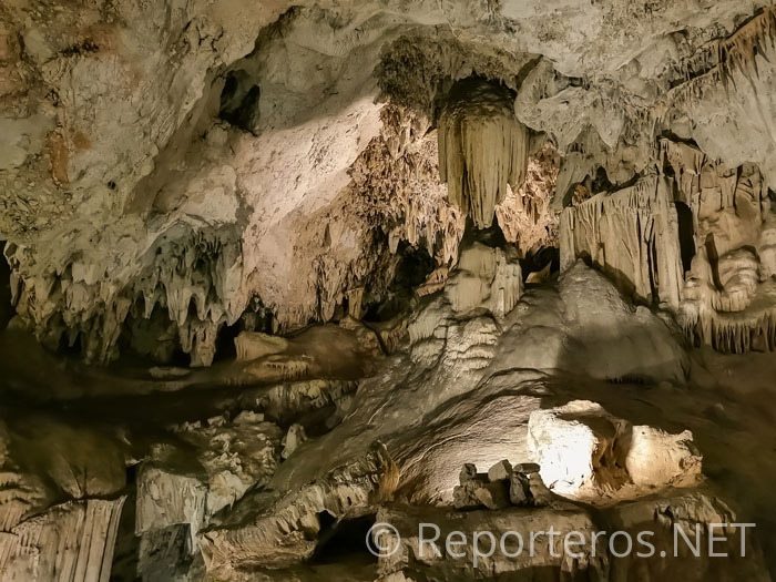 En la Sala del Belén se encuentran algunas pinturas rupestres En la Sala del Belén se encuentran algunas pinturas rupestres