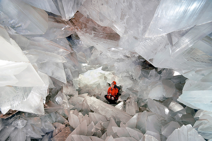 En el interior de la geoda de Pulpí ©geodapulpi.es