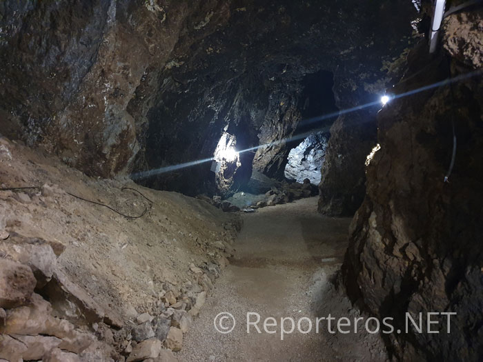 La geoda está dentro de la Mina Rica, un antiguo yacimiento de hierro, plomo y plata. ©geodapulpi.es La geoda está dentro de la Mina Rica, un antiguo yacimiento de hierro, plomo y plata. ©geodapulpi.es