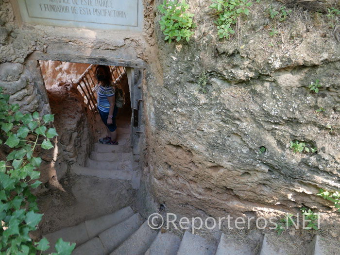 Entrada a la Gruta Iris, descubierta en 1860 Entrada a la Gruta Iris, descubierta en 1860