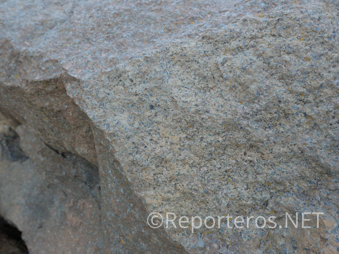 Detalle de una roca peridotita Detalle de una roca peridotita