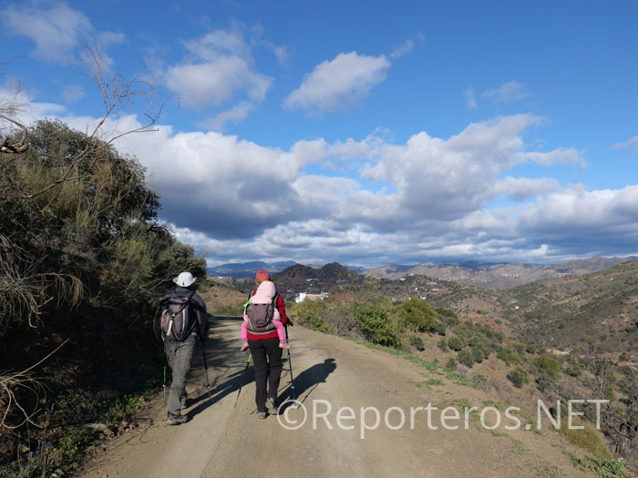 Discurriendo en altura por el camino de Buenavista Discurriendo en altura por el camino de Buenavista