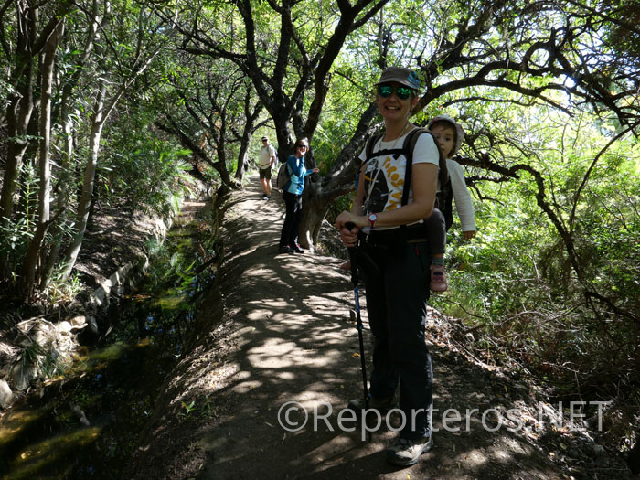 Acequia en el Sendero de las Acequias Acequia en el Sendero de las Acequias