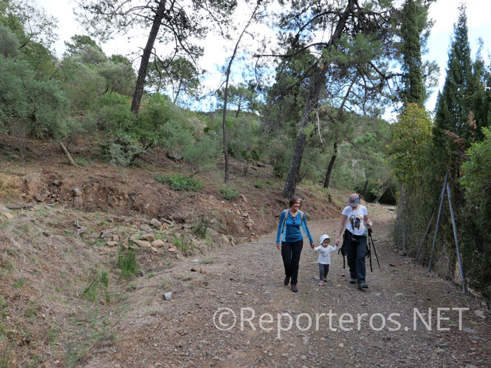Continuando cerca del embalse del Guadalmina continuando cerca del embalse del Guadalmina