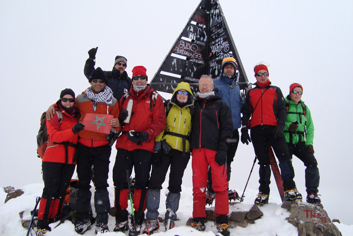 Parte del grupo en la cumbre del Toubkal Parte del grupo en la cumbre del Toubkal