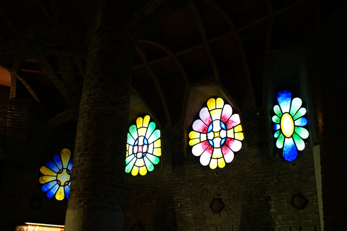 Vidrieras de la cripta Guell Vidrieras de la cripta Guell