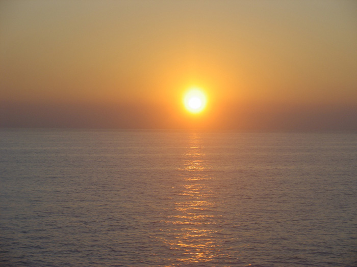 Amanecer desde el Estrecho Amanecer desde el Estrecho