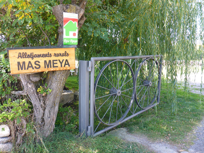 Entrada a Mas Meya Entrada a Mas Meya