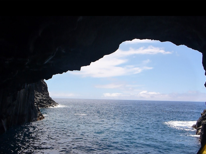 Desde el interior de Cueva Bonita Desde el interior de Cueva Bonita