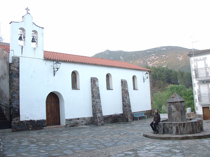 Iglesia en Riomalo de Abajo Iglesia en Riomalo de Abajo