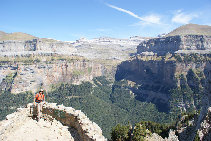Mirador en el Cañón de Ordesa Mirador en el Cañón de Ordesa