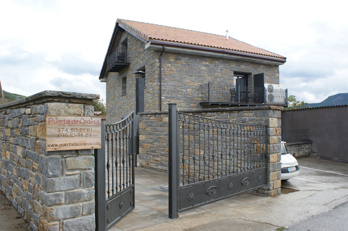 Entrada de Apartamentos Puerta de Ordesa Entrada de Apartamentos Puerta de Ordesa