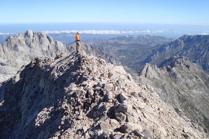 Cresta del Peña Vieja, techo de Cantabria Cresta del Peña Vieja, techo de Cantabria