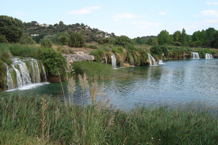 Cascadas entre lagunas Cascadas entre lagunas