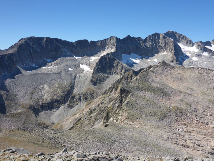 Aneto desde la cumbre de Molières Aneto desde la cumbre de Molières