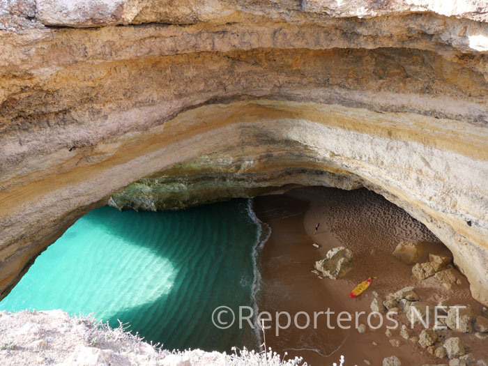 Cueva de Benagil desde arriba Cueva de Benagil desde arriba