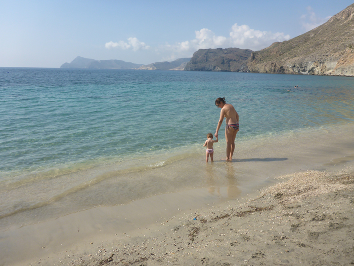 Por fin el baño en la preciosa Cala de San Pedro Por fin el baño en la preciosa Cala de San Pedro