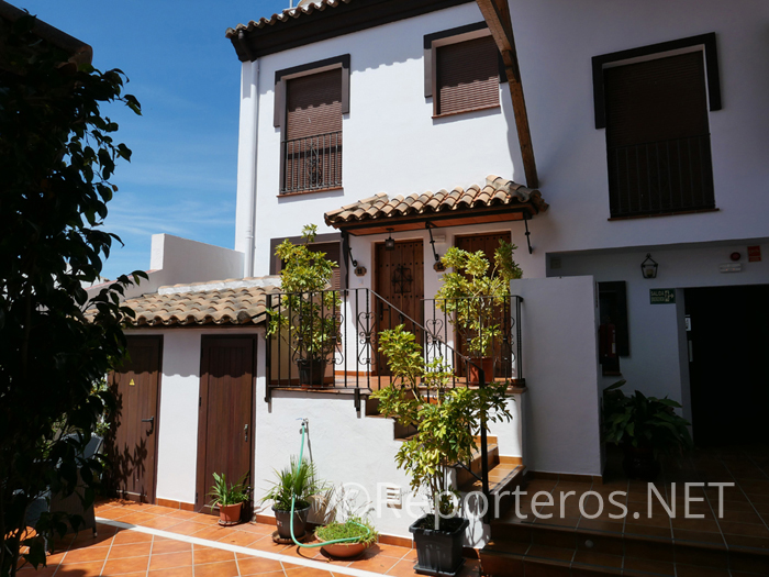 Entrada a uno de los apartamentos Entrada a uno de los apartamentos