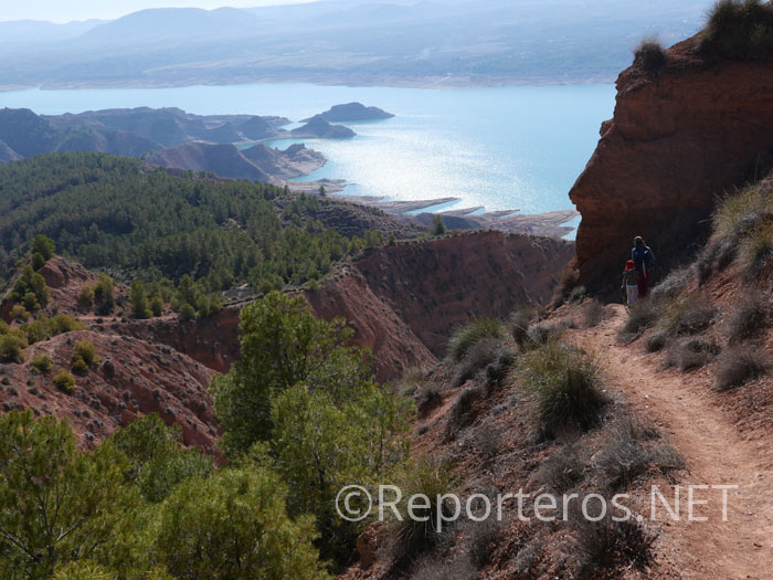 Sendero desde el Mirador del Negratín Sendero desde el Mirador del Negratín