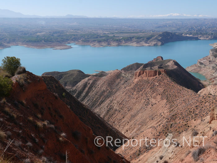 Vistas desde las inmediaciones del Mirador del Negratín Vistas desde las inmediaciones del Mirador del Negratín