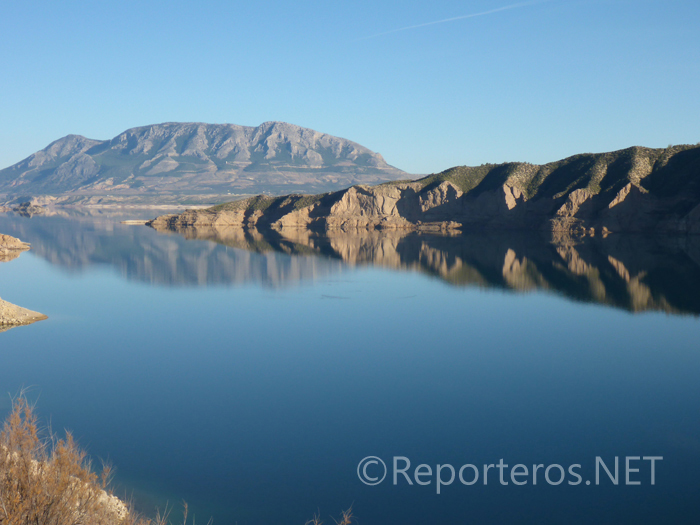 Nos acercamos al Embalse del Negratín Nos acercamos al Embalse del Negratín