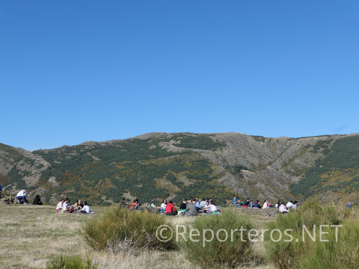 Grupos de visitantes en el Mirador Grupos de visitantes en el Mirador