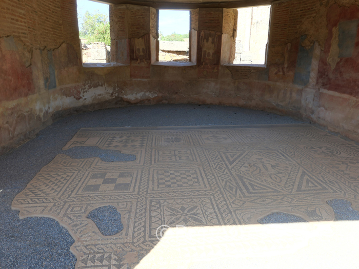 Mosaico en el Teatro Romano de Mérida Mosaico en el Teatro Romano de Mérida