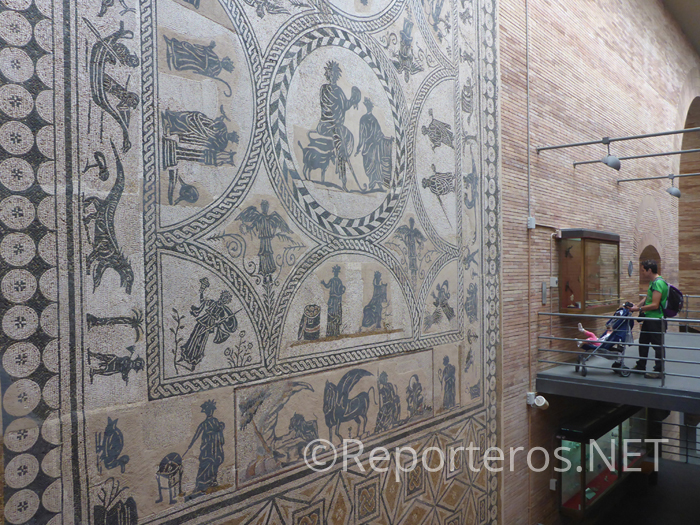 Mosaico de grandes dimensiones Mosaico de grandes dimensiones
