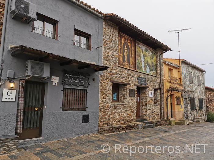 Calle de las casas tradicionales de Monfragüe Calle de las casas tradicionales de Monfragüe