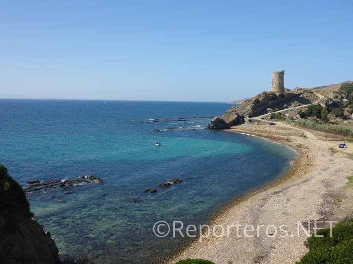 Playa y Torre del Guadalmesí Playa y Torre del Guadalmesí