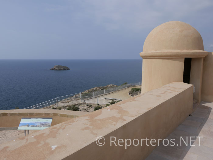 Isla de los Terreros desde el castillo Isla de los Terreros desde el castillo
