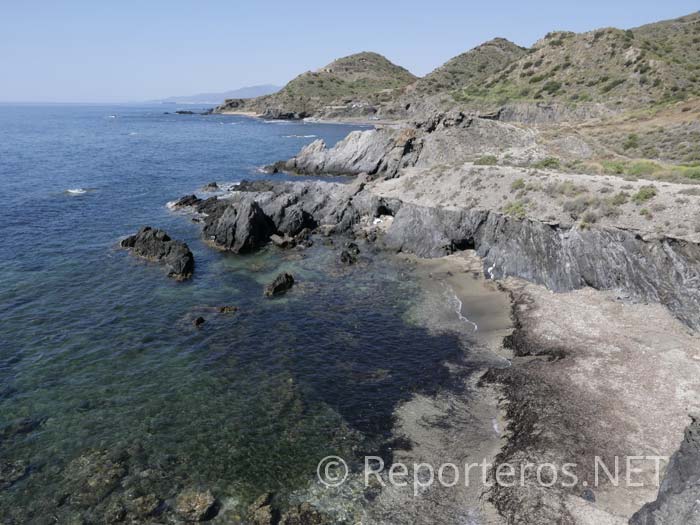 Las calas y playas son las protagonistas Las calas y playas son las protagonistas