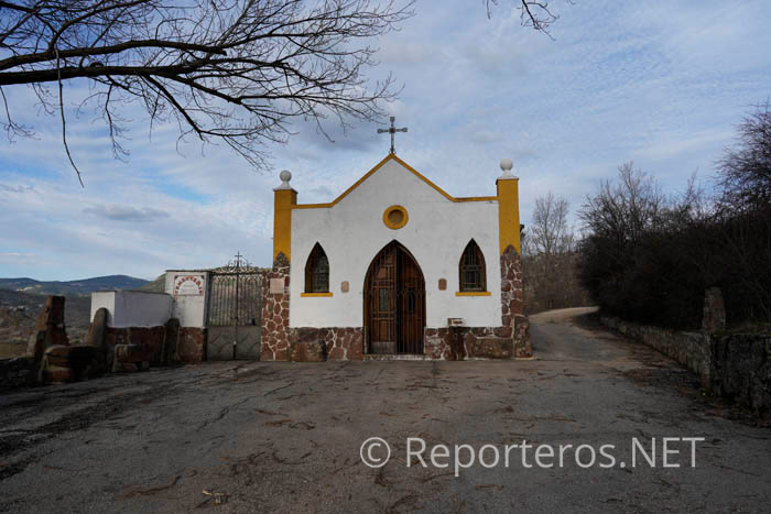 Exterior de la ermita de Huélamo