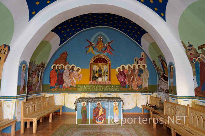 El interior de la ermita está exquisitamente decorado