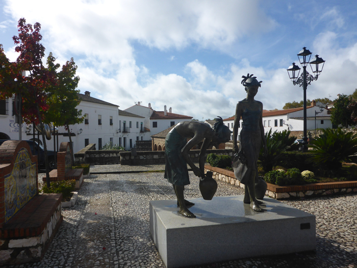 Esculturas en el lavadero de Aracena Esculturas en el lavadero de Aracena