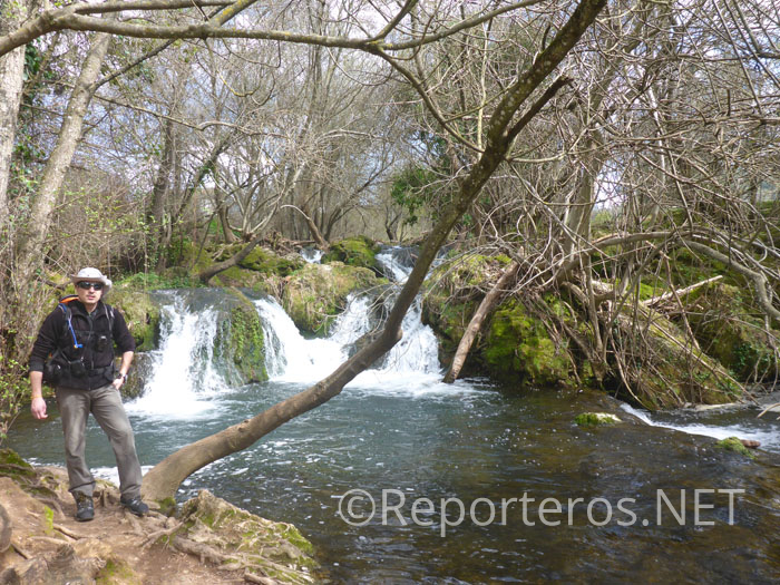 Conjunto de cascadas en el río Conjunto de cascadas en el río