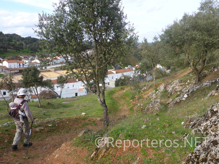 Volvemos por el sendero del Calvario Volvemos por el sendero del Calvario