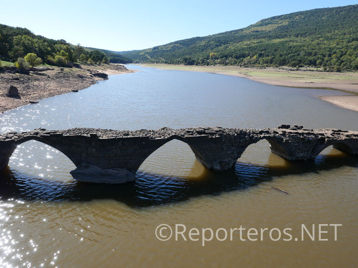 Ruinas del puente romano en el embalse Ruinas del puente romano en el embalse