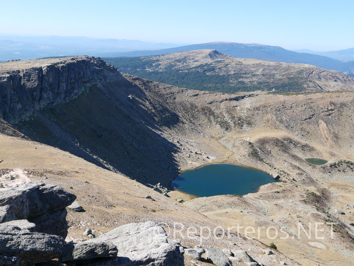 Hay lagunas justo debajo de la cumbre Hay lagunas justo debajo de la cumbre