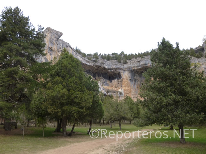 Las paredes que nos rodean son grandiosas Las paredes que nos rodean son grandiosas