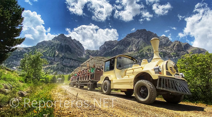 El tren turístico Valle de Tena te llevará a conocer rincones maravillosos El tren turístico Valle de Tena te llevará a conocer rincones maravillosos