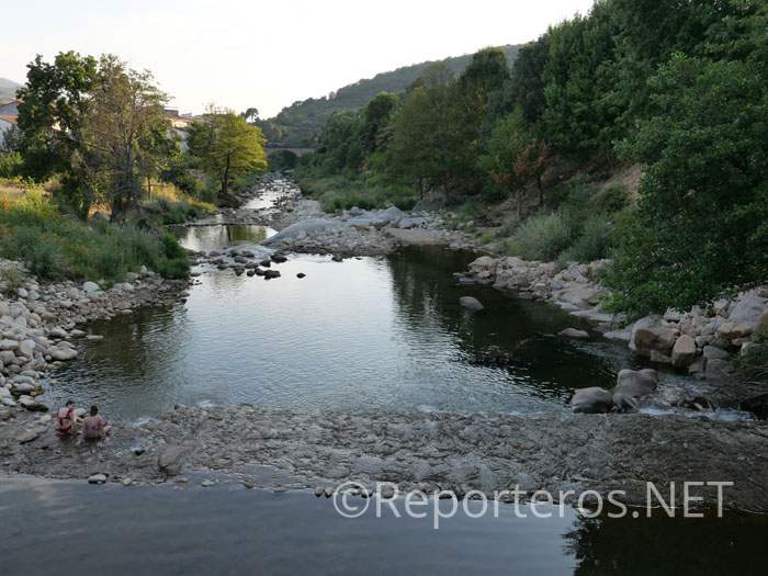 Cauce del río Jerte a su paso por Cabezuela del Valle Cauce del río Jerte a su paso por Cabezuela del Valle