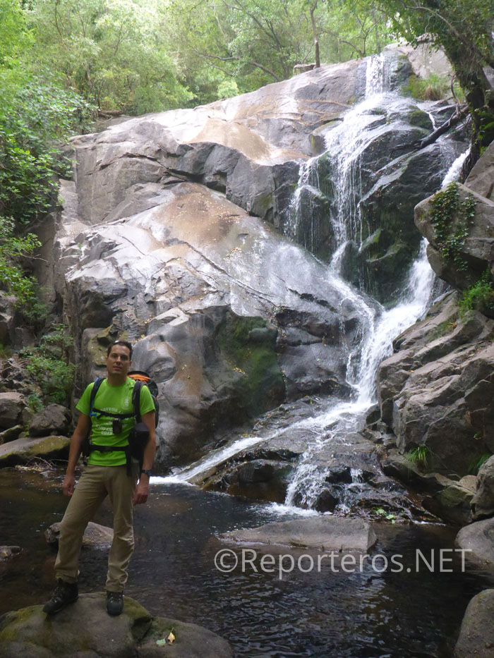 Preciosa la primera cascada, ¡el día promete! Preciosa la primera cascada, ¡el día promete!