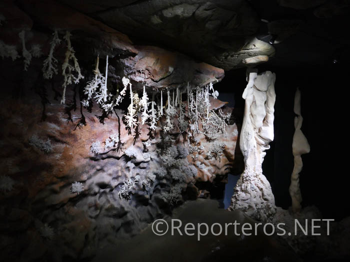 Reproducción de la cueva de Castañar de Ibor Reproducción de la cueva de Castañar de Ibor